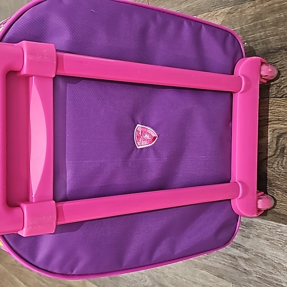 DreamWorks Trolls kids suitcase with wheels - Picture 6 of 9